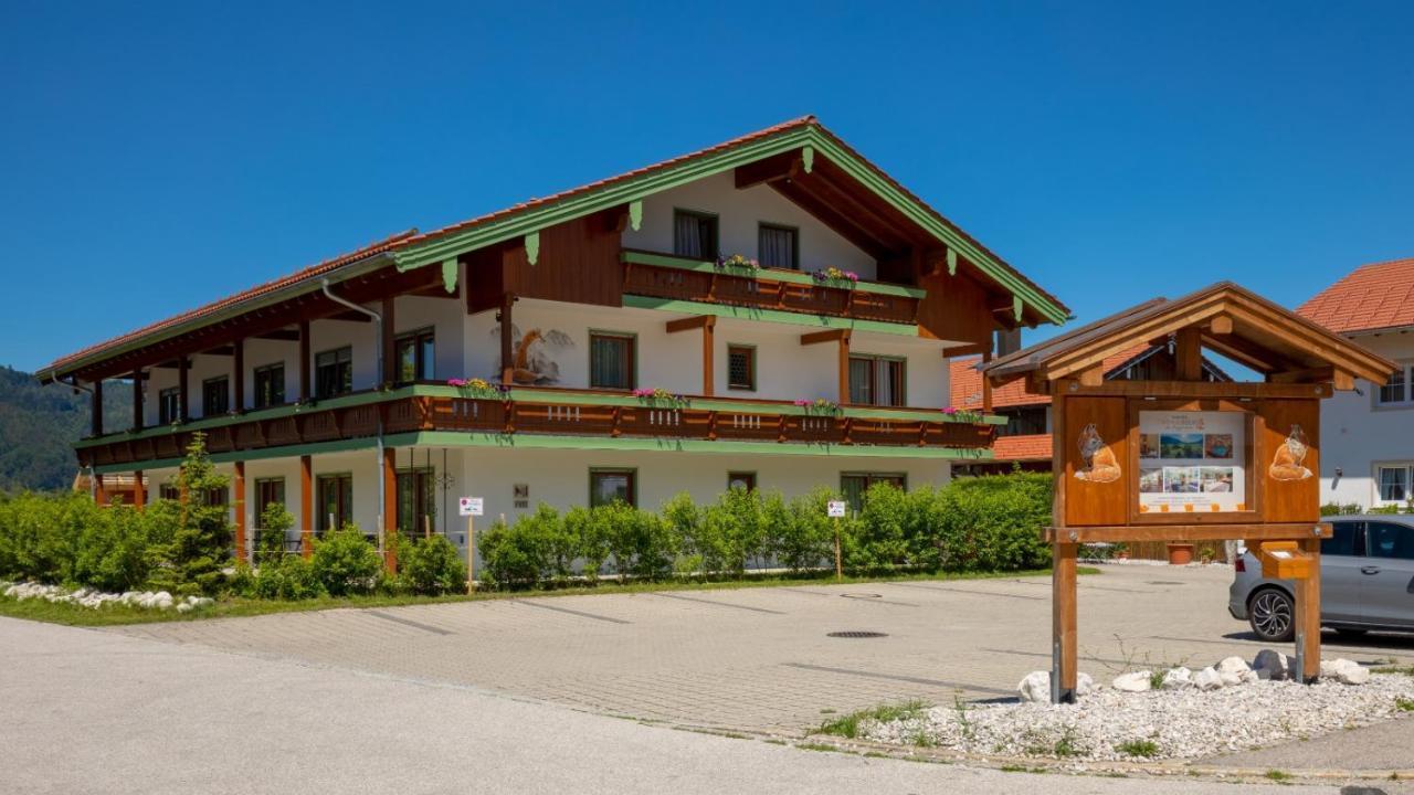 Aparthotel Chiemgaufuchs - Chiemgaukarte Neu Ab Mai 2025! อินเซลล์ ภายนอก รูปภาพ